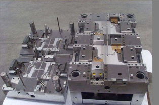 塑膠模具制作全流程解析 從設(shè)計到成型的核心工序